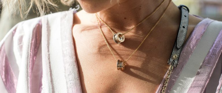 The Perfect Gemstones for Engagement  pendal