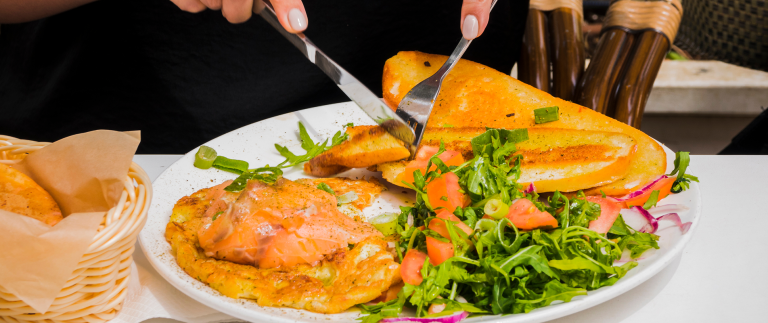 FLAVORS IN A FLASH: EXPLORING FAST FOOD